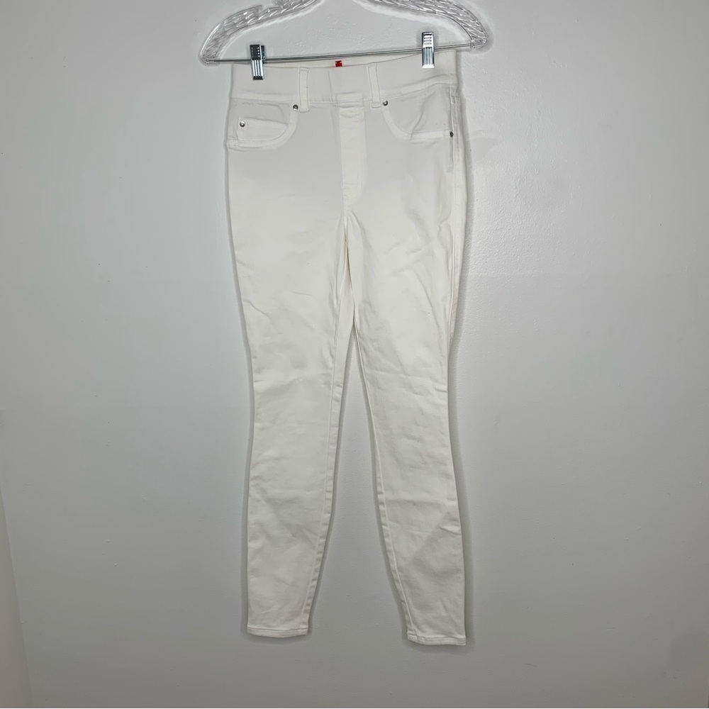 Spanx white pull on skinny jeans